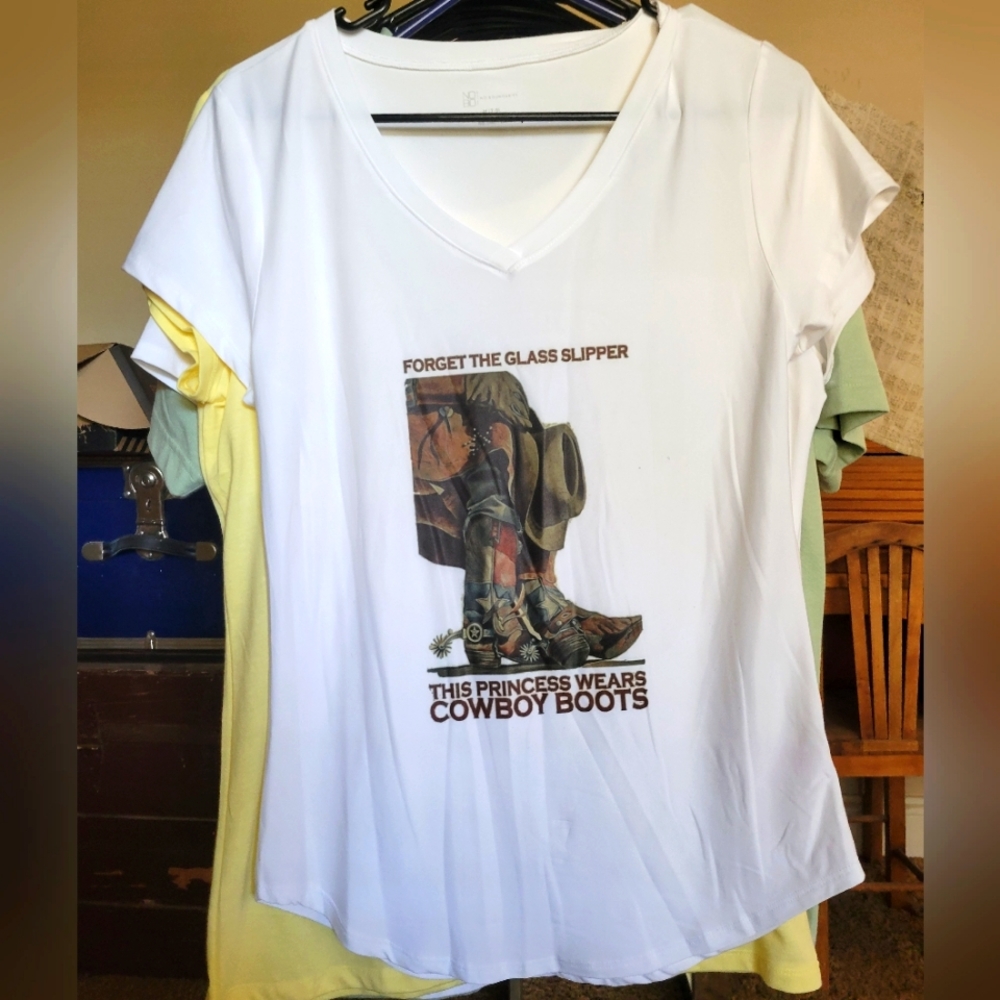 Graphic T
